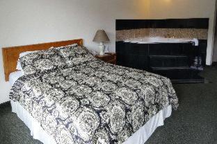 Travelers Inn & Suites Sumter Szoba fotó