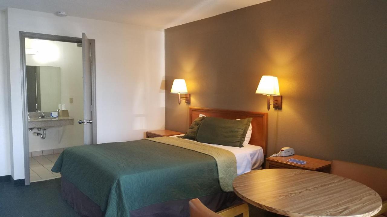 Travelers Inn & Suites Sumter Kültér fotó