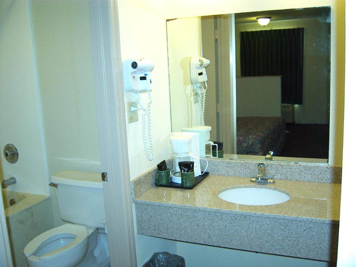 Travelers Inn & Suites Sumter Kültér fotó