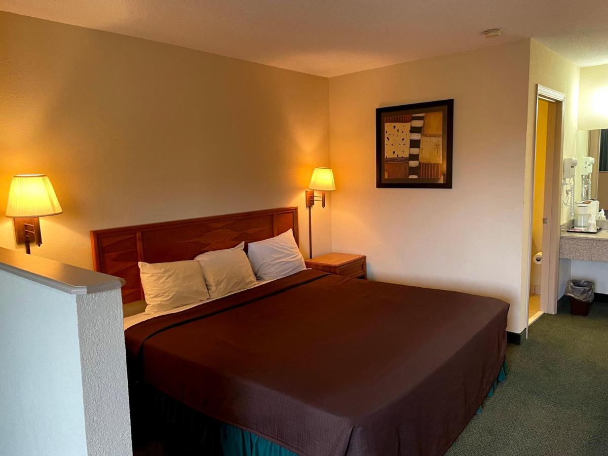 Travelers Inn & Suites Sumter Kültér fotó