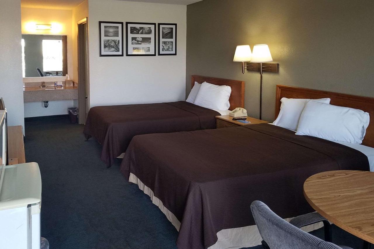 Travelers Inn & Suites Sumter Kültér fotó