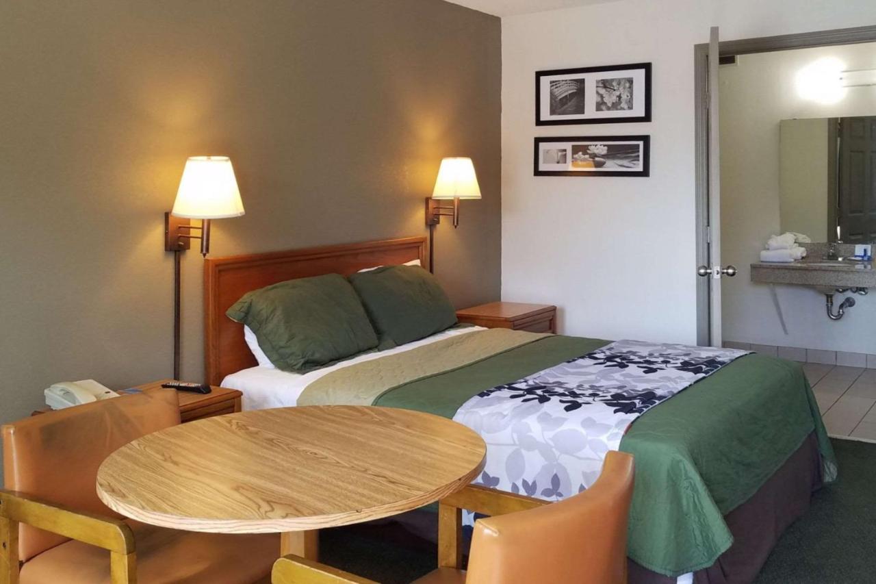 Travelers Inn & Suites Sumter Kültér fotó